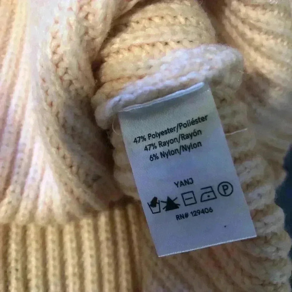 Chic Pink Off-Shoulder Sweater - Picture 9 of 16